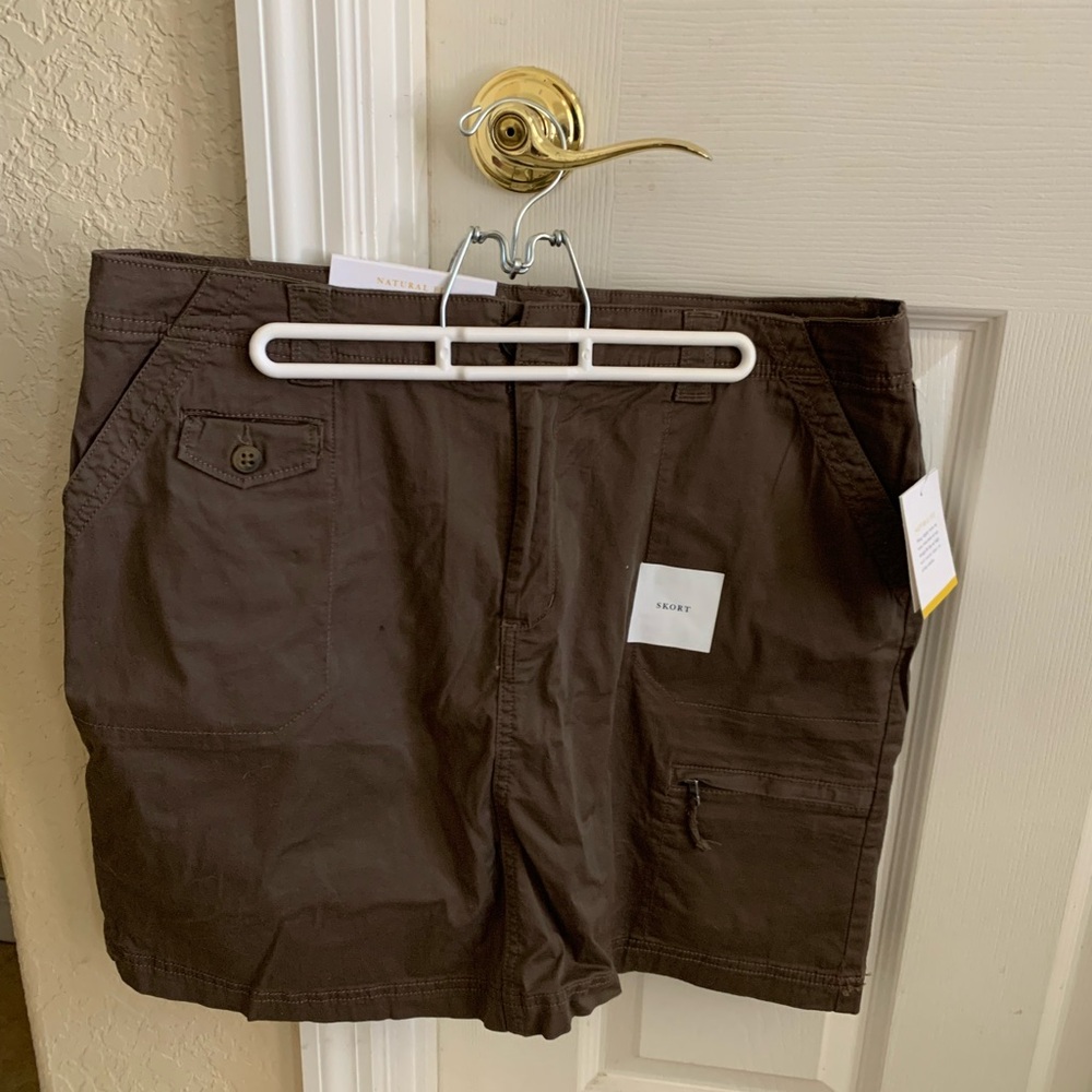 Croft & Barrow Women's Chocolate Cargo Skorts